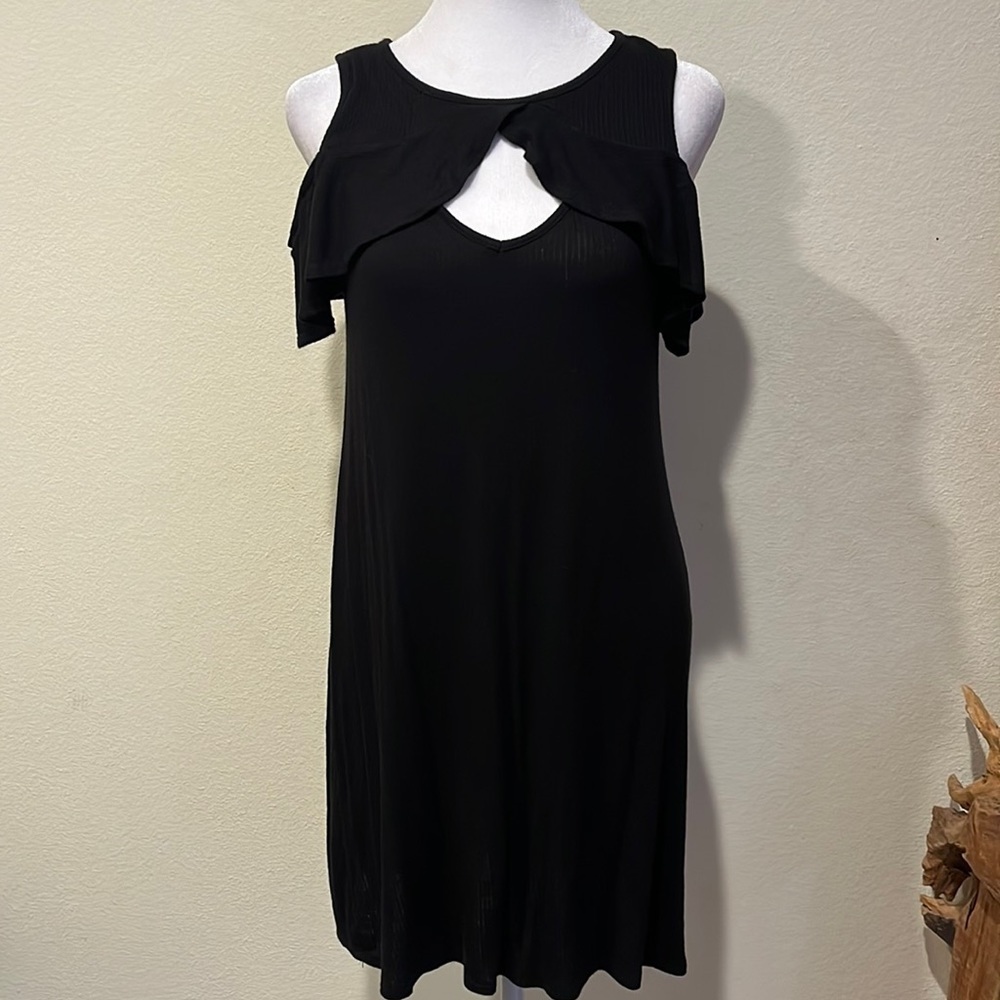 Alya Black‎ Ruffle Sleeveless Dress